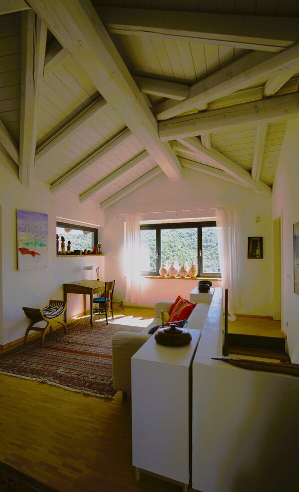 Interior - Welcome to Case Marchini - Living in the tradition of the Langhe / Piedmont (Piemonte)