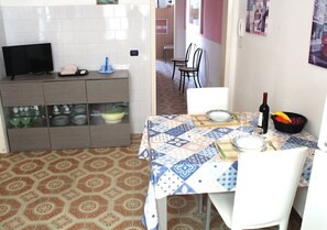 Dining - Small villa in torrelapillo two steps from the sea by salentolimit (Torre Lapillo)
