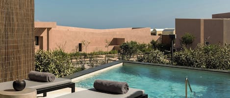 洋房, 1 張特大雙人床和 1 張沙發床 (Euphoria Bungalow with Zen Pool) | 客房景觀