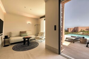 Bungalow, 1 King Bed with Sofa bed | Egyptian cotton sheets, premium bedding, down duvets, minibar