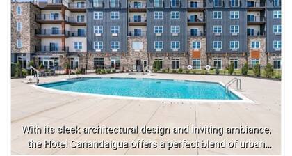 Luxury Condo | Pool | Lake Front/Seasonal Hot Tub