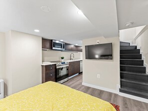 3 chambres, fer et planche à repasser, Wi-Fi, draps fournis