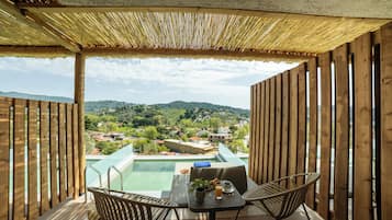 Executive Double or Twin Room, 1 Double or 2 Single Beds, Private Pool, Partial Sea View | Terrace/patio