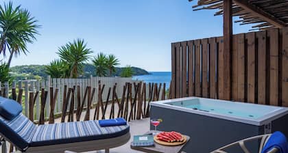 Petra Nera Skiathos