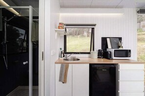 Fridge, microwave, stovetop, toaster