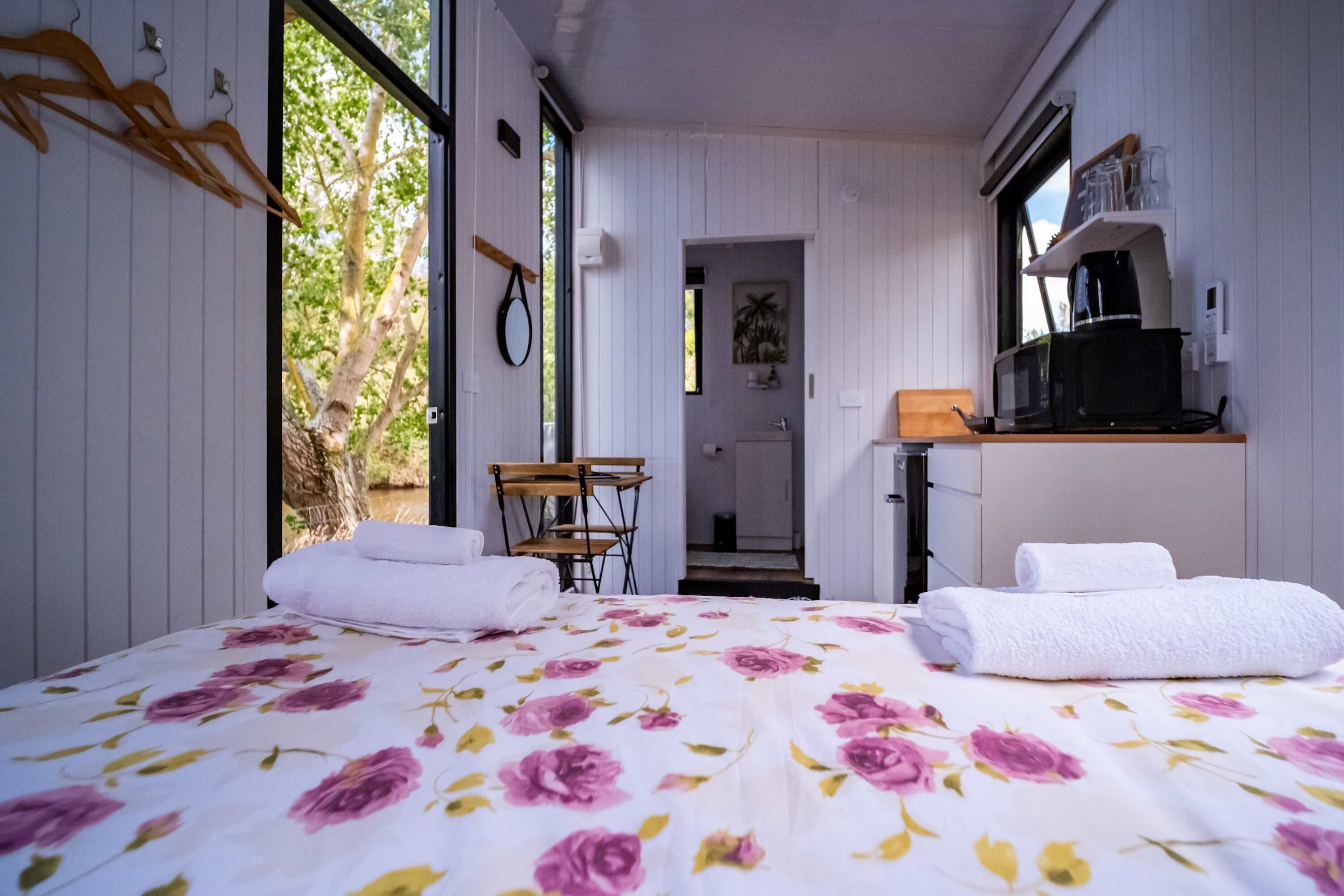 1 soveværelse, sengetøj