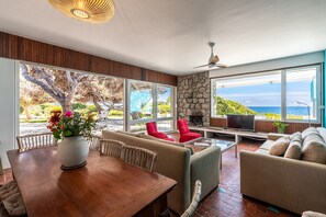 Interior - A Casa di Cappelli , Belle Villa Pied Dans L'eau Avec vue sur le Golfe D'ajaccio (Grosseto-Prugna)