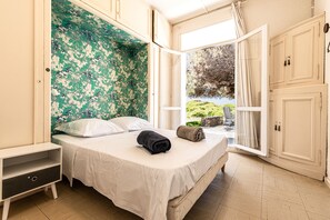 7 bedrooms, WiFi, bed sheets - A Casa di Cappelli , Belle Villa Pied Dans L'eau Avec vue sur le Golfe D'ajaccio (Grosseto-Prugna)