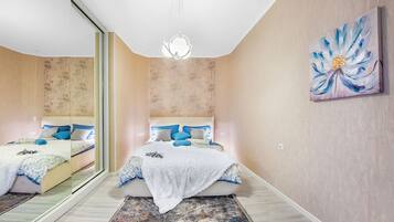 Cabin | 1 bedroom, desk, laptop workspace, iron/ironing board