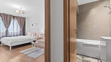 1 bedroom, desk, iron/ironing board, WiFi (free)