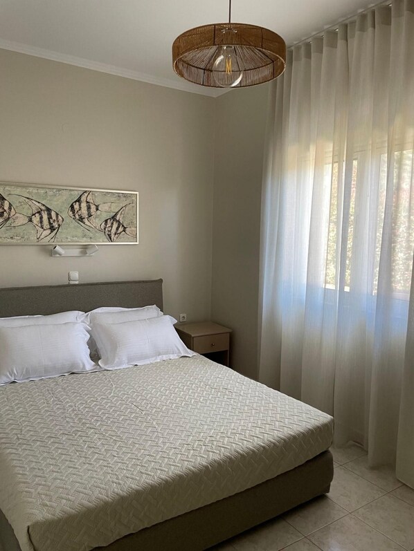 1 bedroom, iron/ironing board, travel crib, free WiFi