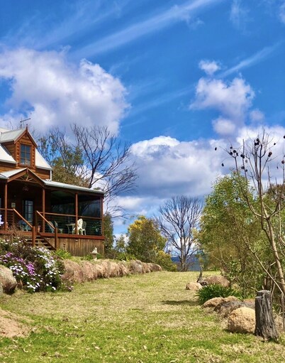 The Haven at Girraween Full house 1 bedroom with queen bed near National Parks