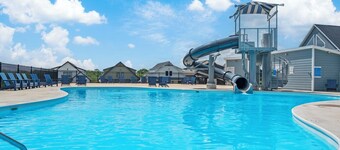 Pet Friendly Lake Lodge near State Park Marina with Indoor & Outdoor Pool Access & Putting Green