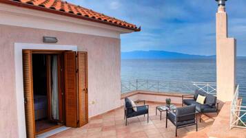 Apartment | 2 bedrooms, desk