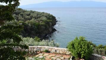 Apartment | 2 bedrooms, desk