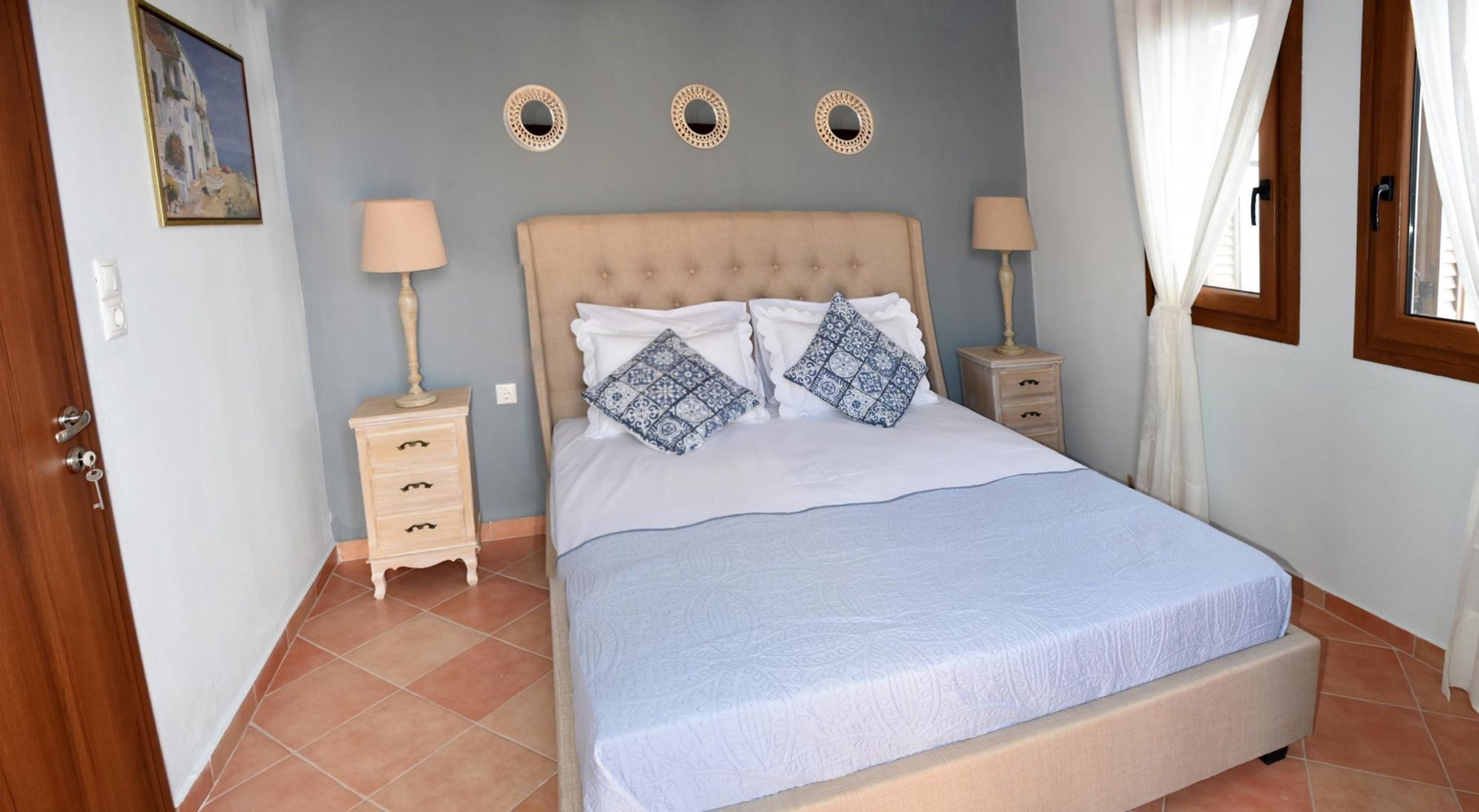 Apartment | 2 bedrooms, desk