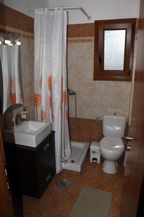 公寓 | 2 間臥室、書桌