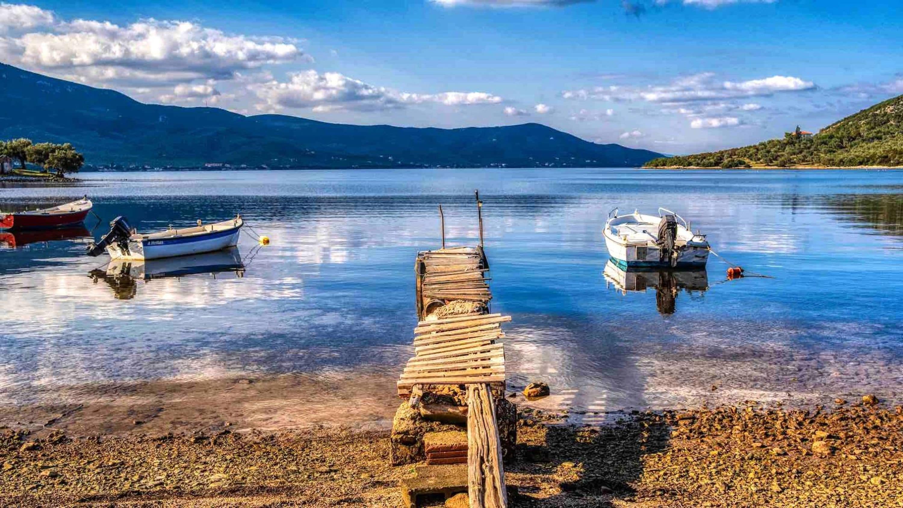 Apartment | 2 bedrooms, desk