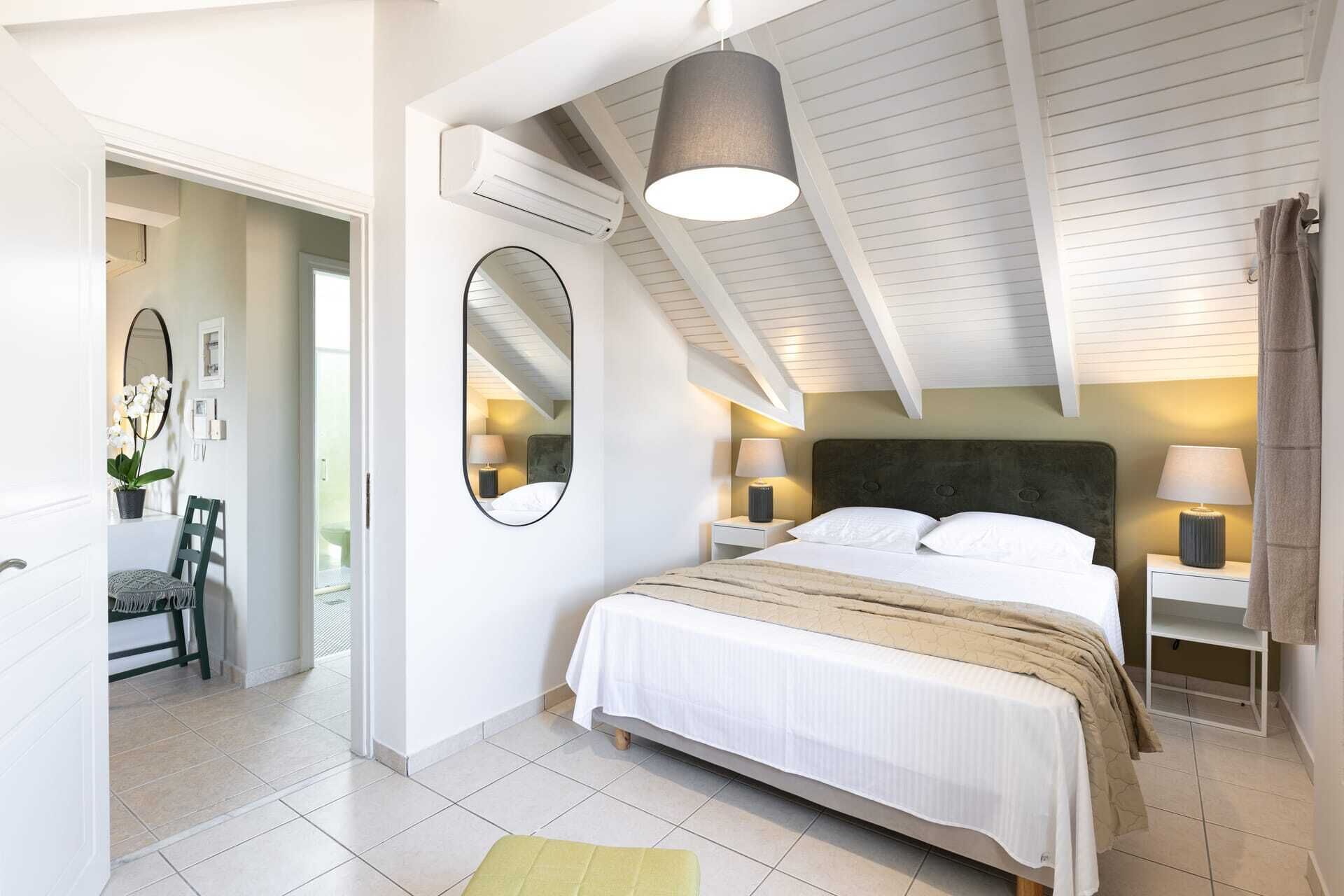 1 chambre, fer et planche à repasser, lit parapluie, Wi-Fi gratuit