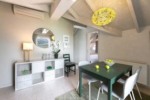 Dining - Domus City Apartment (Kefalonia)