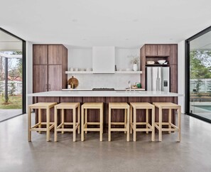 Fridge, microwave, oven, stovetop - Maple Suite, Berry - by Linnaeus Collection (Berry)