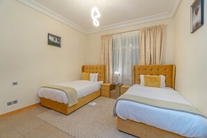 3 bedrooms, individually decorated, iron/ironing board, free WiFi - SuperHost - Large Familiar 3BR Apartment in Palm Jumeirah  (Dubai)