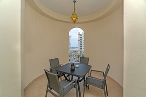 Family Apartment | Balcony - SuperHost - Large Familiar 3BR Apartment in Palm Jumeirah  (Dubai)