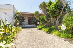 Property grounds - Villetta Rossa with garden (Melendugno)