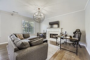 TV, fireplace, offices