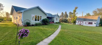 Cozy Kinross Suite located just 20 minutes from the Wood Islands Ferry Terminal