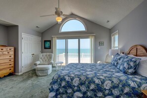 4 soverom, skrivebord, wi-fi og sengetøy