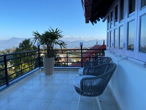 Terrace/patio - The Dharmas Resort (Ranikhet)