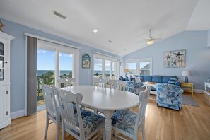 Dining - A Southern Charm - 5BR Oceanfront House in Surf City Sleeps 12 (Surf City)
