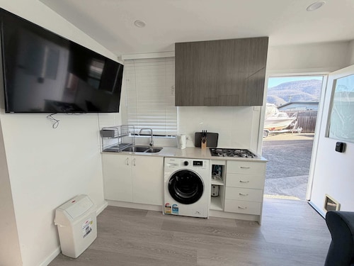 Private Studio | Convenient Stay Near Hobart