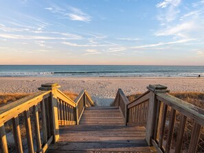 A wooden boardwalk leading to a beach with a clear view of the ocean. - 4 Bedroom Oceanfront Townhome in North Topsail - Sleeps 12 (North Topsail Beach)