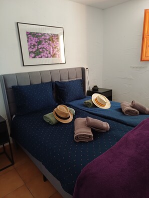 2 Schlafzimmer, Reisekinderbett, kostenloses WLAN, Bettwäsche