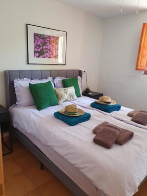 2 chambres, lit parapluie, Wi-Fi gratuit, draps fournis