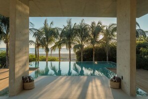 Indoor pool - Exclusive House 6BR Beachfront in Puerto Escondido (Puerto Escondido)