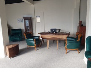 Reception - La Pearl Konaklama (Istanbul)