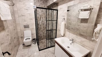 1 habitación, wifi gratis y ropa de cama