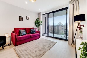 Deluxe Apartment, 1 Bedroom | Living area