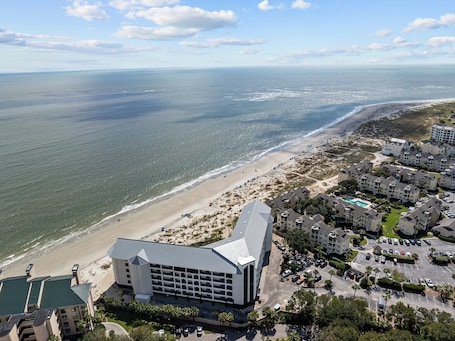 On the beach. Oceanfront Condo in Wild Dunes! Community Pool! Great View Looking at Ocean!