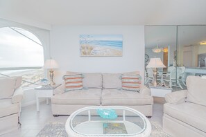 TV - Oceanfront Condo in Wild Dunes! Community Pool! Great View Looking at Ocean! (Isle Of Palms)