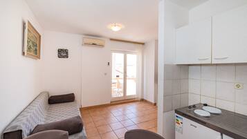 Căn hộ, 1 phòng ngủ, ban công, quang cảnh thành phố | Nội thất