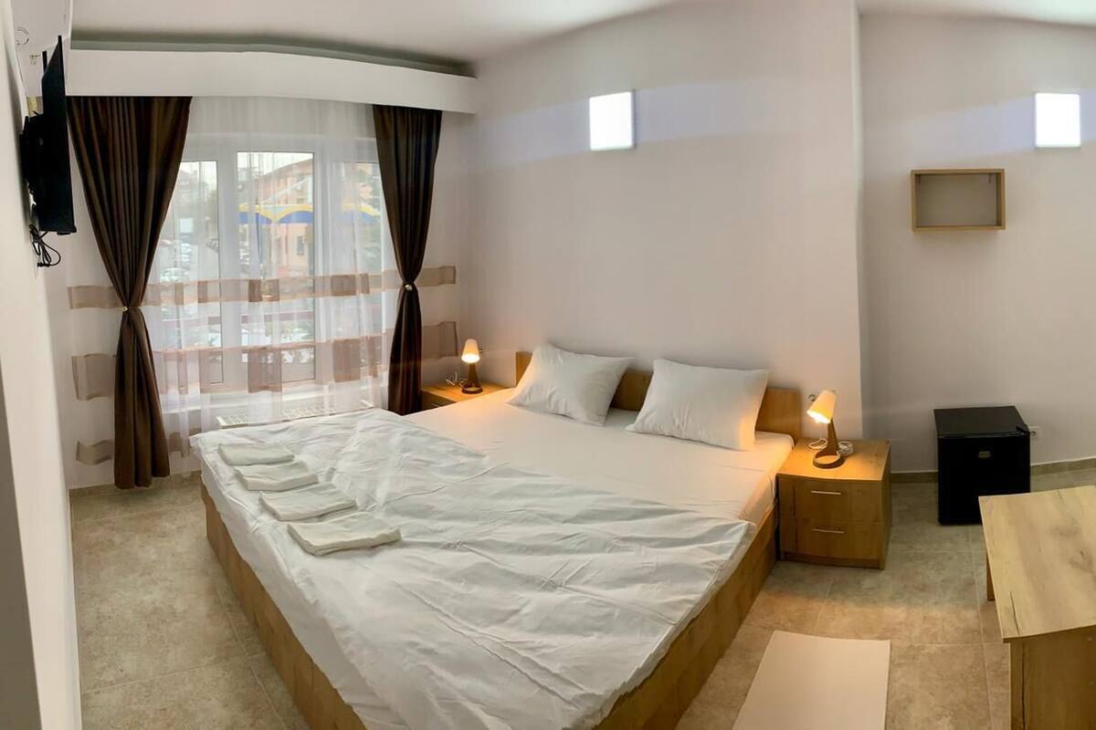 9th Comfort Double room | WiFi (free), bed sheets
