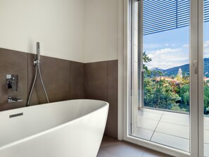 Free toiletries, bidet, towels