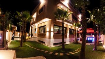 Enceinte de lâhĂ©bergement