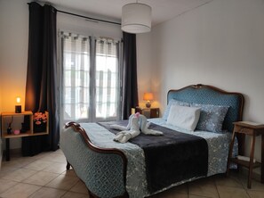 3 chambres, lit parapluie, Wi-Fi gratuit, draps fournis