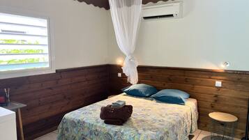 1 Schlafzimmer, Bügeleisen/Bügelbrett, Reisekinderbett, kostenloses WLAN