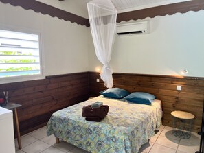 1 bedroom, iron/ironing board, travel cot, free WiFi - Gîte Caraïbes - Baz Créole (Deshaies)